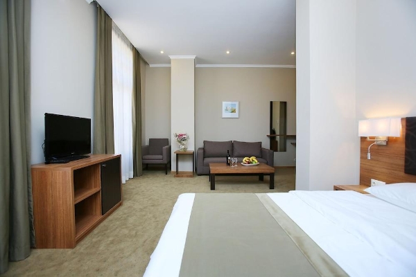 Hotel Tskaltubo Plaza (Tsqaltubo)